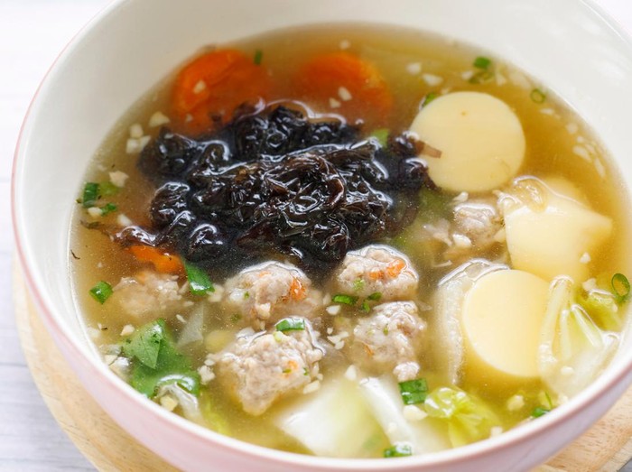 Resep Sup Tofu Bola Ayam dan Sayuran