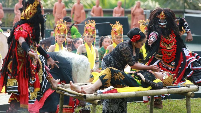Sendratari Meras Gandrung Banyuwangi