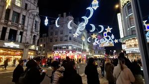 Gemerlap Hiasan Ramadan di Kota London