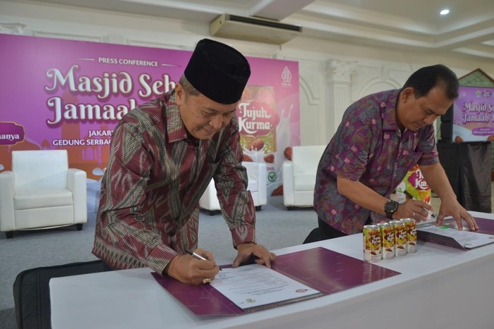 Susu Tujuh Kurma-DMI Gelar Edukasi & Periksa Kesehatan di 777 Masjid