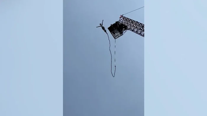 Tali bungee jumping putus di Thailand