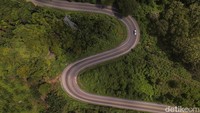 Dari Jakarta, kami menempuh jalan tol sampai Pelabuhan Merak untuk menyeberang ke Bakauheni. Dari Bakauheni, kami menempuh perjalanan lewat tol sampai ke Kota Bandar Lampung dan Palembang. 