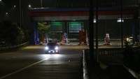 Tol Jatikarya 1 dan 2 sudah dibuka kembali pada pukul 23.00 WIB usai aksi penutupan jalan oleh ahli waris yang menuntut pembayaran konsinyasi atas penggunaan tanah seluas 4,2 hektare untuk Tol Cimanggis - Cibitung di kawasan Jatikarya.