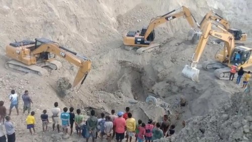 Truk tronton yang tertimbun longsor Takari di Kupang, NTT, berhasil dievakuasi setelah lebih dari satu bulan, Senin (20/3/2023).