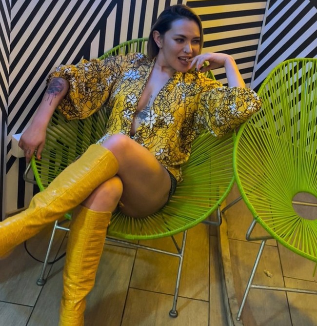 Di Instagramnya, Vivian ternyata kerap menunjukkan penampilan yang seksi. Foto: dok. Instagram