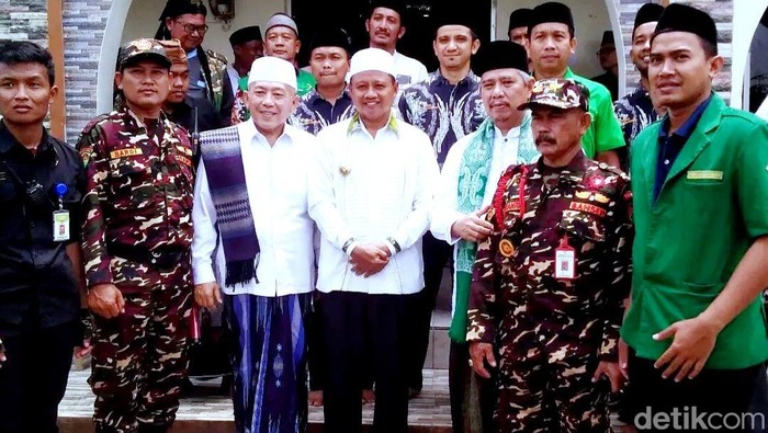 Wagub Uu Ruzhanul Ulum di Karawang