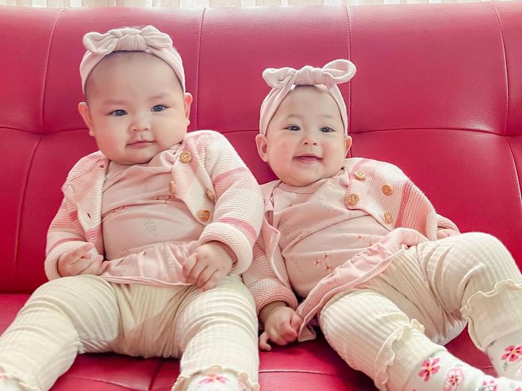 Gemas Pol! 6 Potret Anak Kembar Anisa Rahma