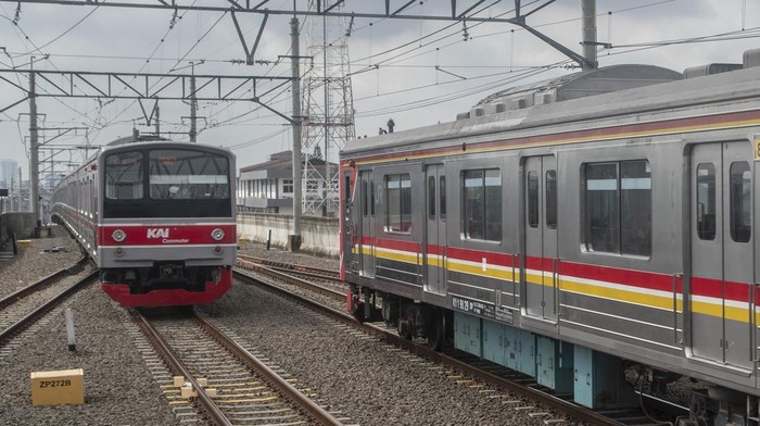 Aturan Buka Puasa di KRL