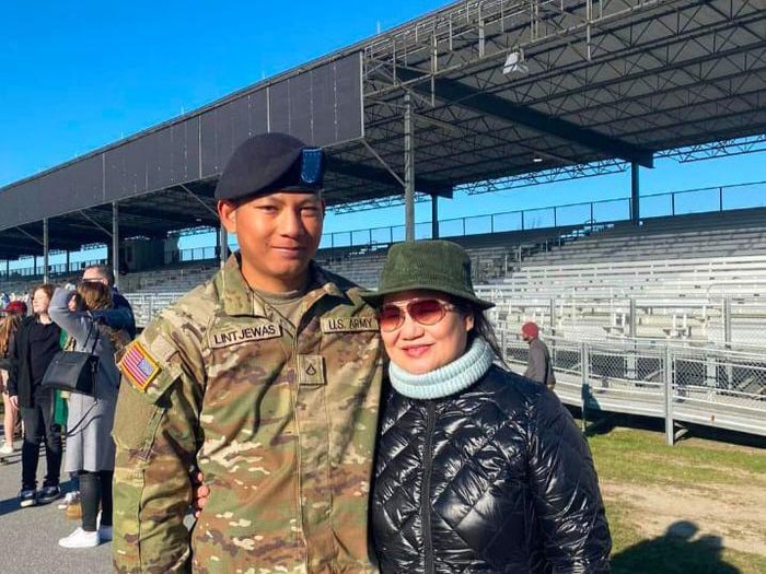 Benaia Manasye Lintjewas saat lulus jadi tentara AS.