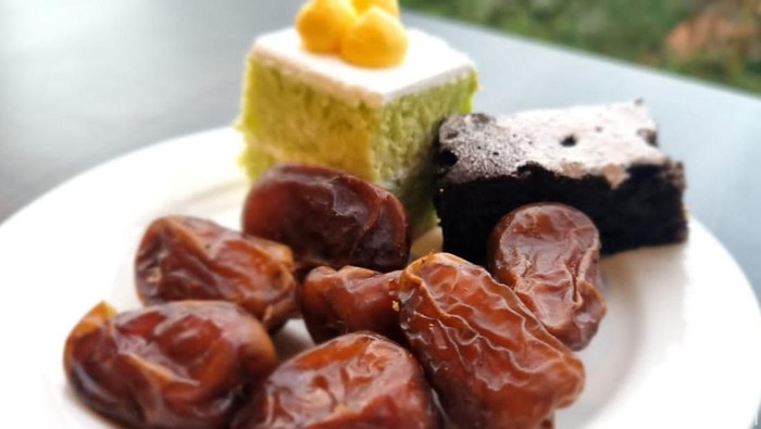 berburu takjil di hotel surabaya