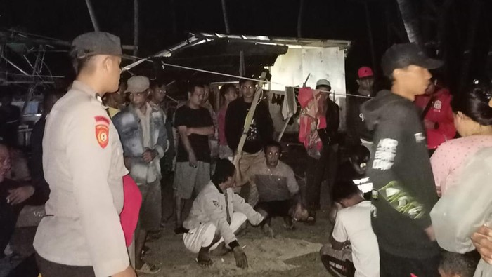 Pria bernama Ilham Bonde (21) di Bolaang Mongondow Selatan (Bolsel), Sulawesi Utara (Sulut) ditemukan dalam kondisi meninggal dunia usai diterkam buaya saat memanah ikan di laut.