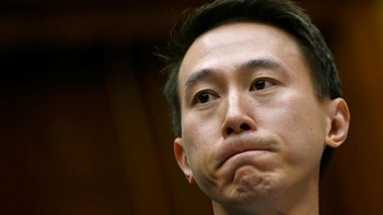 Saya prihatin bahwa apa yang Anda usulkan dengan Project Texas tidak memiliki kemampuan teknis untuk memberikan jaminan yang kami butuhkan, kata Jay Obernolte dari Republik California , seorang insinyur perangkat lunak menanggi pernyataan Chew. Foto: AFP via Getty Images/OLIVIER DOULIERY