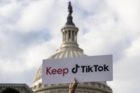 Demo pelarangan TikTok