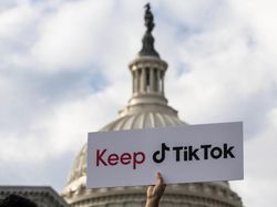 Aksi Demo di DPR AS Minta TikTok Jangan Dilarang