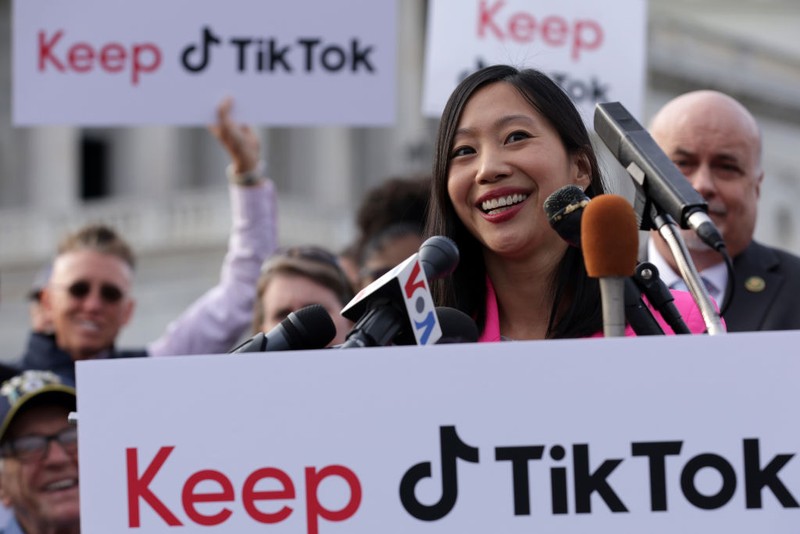 Demo pelarangan TikTok