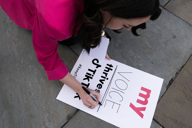 Demo pelarangan TikTok