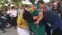 Viral 2 Wanita Duel Diduga gegara Pria di Maros, Polisi Turun Tangan