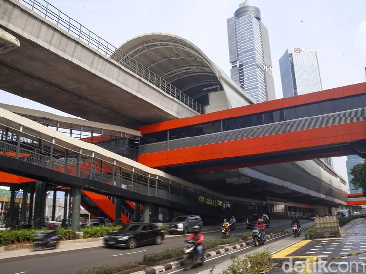 Halte TransJakarta Terintegrasi LRT Mulai Uji Coba