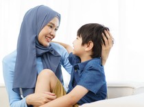 Keutamaan Menyantuni Anak Yatim, Salah Satunya Dijamin Masuk Surga