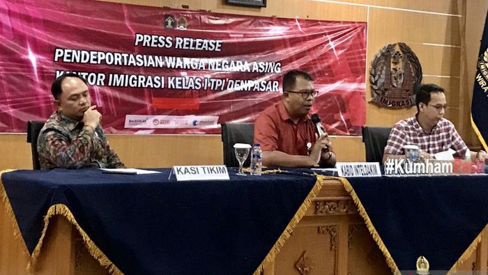 Imigrasi Denparas jelaskan soal 2 WNA Polandia dideportasi besok