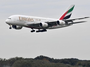 Sejarah! Pesawat Terbesar Dunia A380-800 Sukses Mendarat di Bali