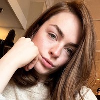 Kayleigh adalah transgender yang jadi sorotan setelah membagikan kisahnya dalam iklan Trans Day of Visibility dari United Airlines. Dalam video kampanye tersebut, Kayleigh mengungkap kesulitannya hidup di tengah masyarakat tapi hidupnya berubah jadi lebih baik setelah menjadi pramugari di United Airlines.Foto: Instagram @ hayitskay97