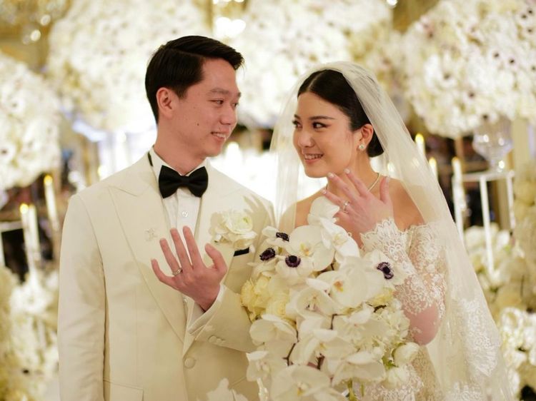 7 Potret Pernikahan Kevin Sanjaya dan Valencia Tanoesoedibjo di Paris