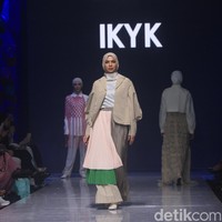 Inilah koleksi Artkea Stripes & IKYK di Muslim Fashion Festival 2023. Foto: Mohammad Abduh/Wolipop.