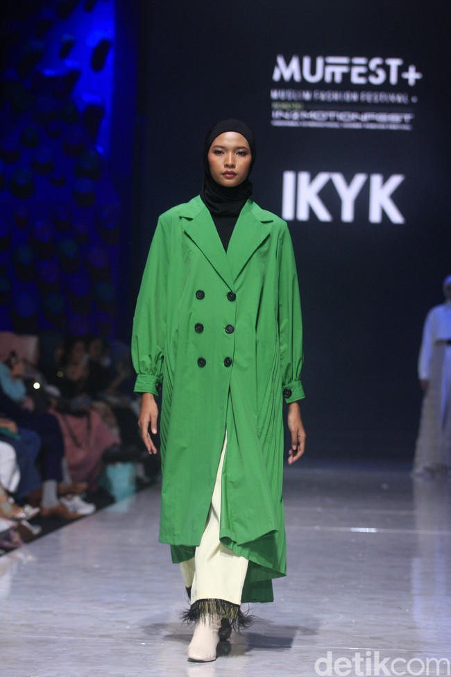 Inilah koleksi Artkea Stripes & IKYK di Muslim Fashion Festival 2023. Foto: Mohammad Abduh/Wolipop.