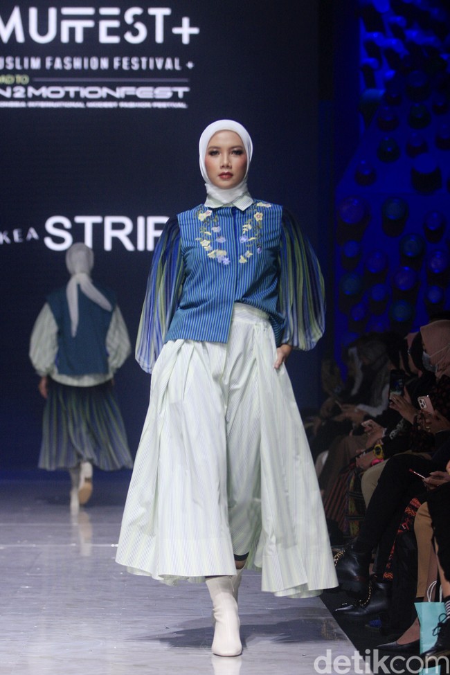 Inilah koleksi Artkea Stripes & IKYK di Muslim Fashion Festival 2023. Foto: Mohammad Abduh/Wolipop.