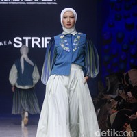 Inilah koleksi Artkea Stripes & IKYK di Muslim Fashion Festival 2023. Foto: Mohammad Abduh/Wolipop.