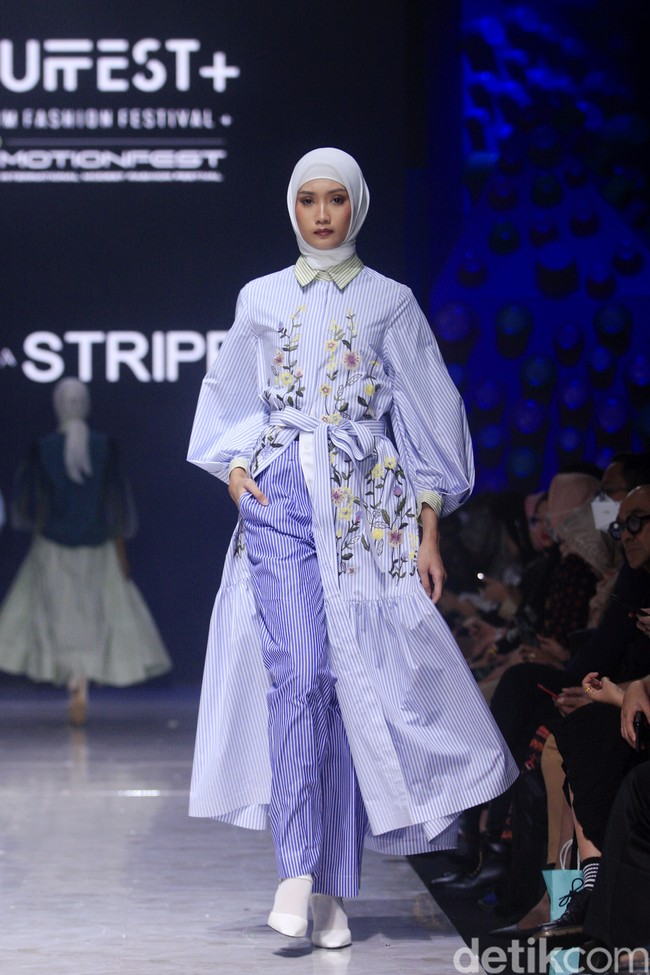 Inilah koleksi Artkea Stripes & IKYK di Muslim Fashion Festival 2023. Foto: Mohammad Abduh/Wolipop.