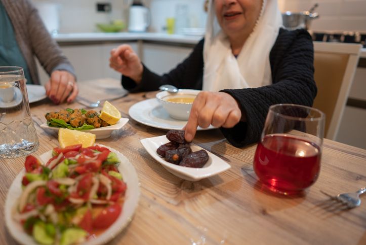 5 Makanan yang Cocok Disantap Saat Sahur Agar Sehat Berpuasa Seharian