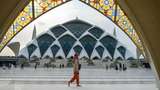 Potret Masjid Al Jabbar Jadi Spot Ngabuburit Favorit di Bandung