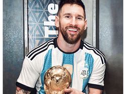 Lionel Messi Dielu-elukan Usai Cetak Gol ke-800