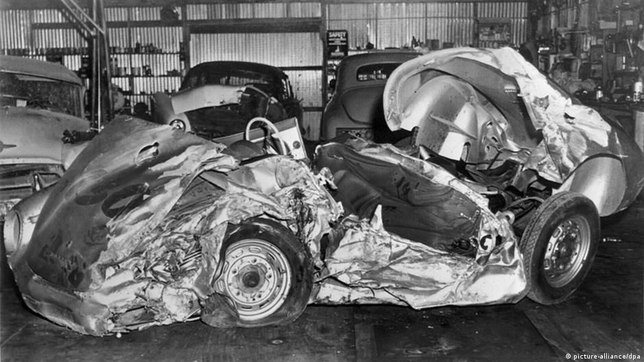 Mobil Porsche Spyder James Dean berjuluk The Little Bastards.