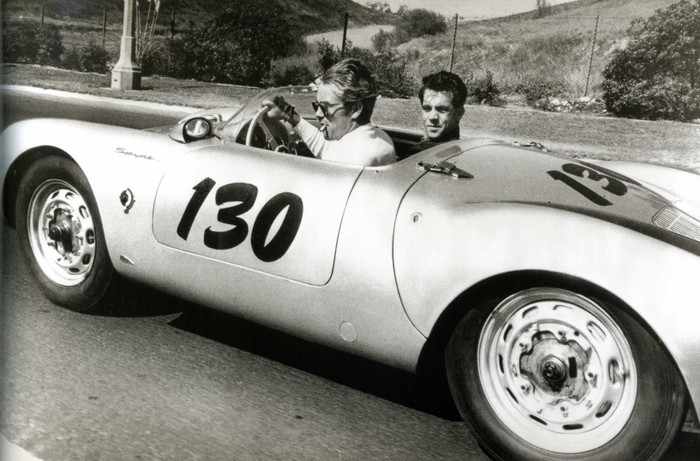 Mobil Porsche Spyder James Dean berjuluk The Little Bastards.