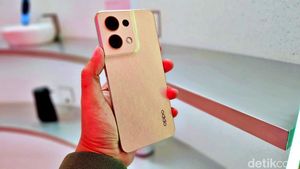 Oppo Reno8 5G Sunkissed Beige Dirilis Bawa RAM 12 GB, Harganya?