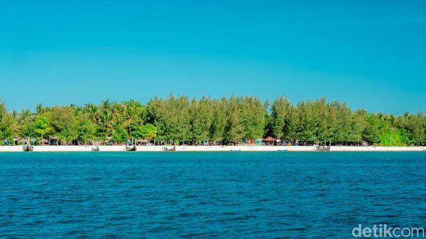 Pantai Sembilan Sumenep