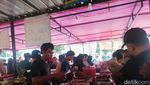 Suasana Pasar Takjil Benhil Sore Tadi