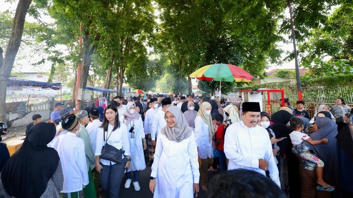 Pasar Takjil bupati Banyuwangi Ipuk Fiestiandani