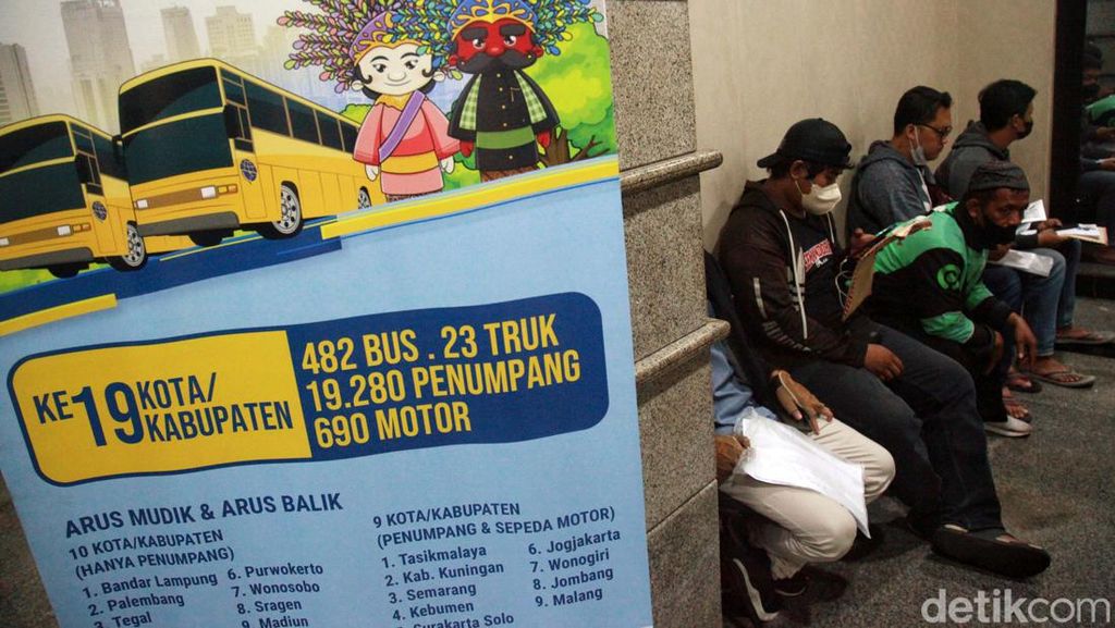 Penampakan Calon Pemudik Gratis Antre Verifikasi di Dishub DKI Jakarta