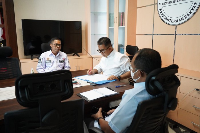 Pj Gubernur Sulbar Akmal Malik menemukan puluhan Aparatur Sipil Negara (ASN) tidak masuk berkantor di hari pertama kerja bulan suci Ramadan 1444 H.