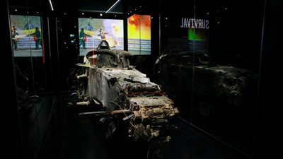 Potret Horor Bangkai Mobil F1 Grosjean Usai Kecelakaan di Bahrain 2020 Silam