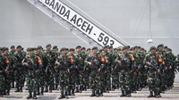 Prajurit Raider mengikuti upacara pemberangkatan satgas Pamtas RI-Papua Nugini ke wilayah Provinsi Papua dan Papua Barat di Pelabuhan Boom Baru Palembang, Sumatera Selatan.