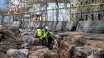 Potret Sisa Tembok Kota Barcelona Abad 16 Muncul di Stasiun Metro Drassanes