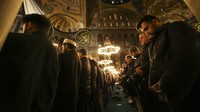 Bagi umat muslim, Masjid Hagia Sophia menjadi salah satu masjid yang sangat bersejarah.  