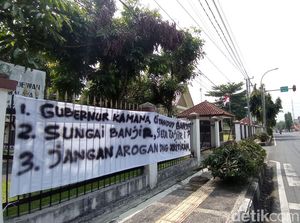 Jabar Hari Ini: Siswa SMP Tewas Dibacok hingga Spanduk Protes untuk RK