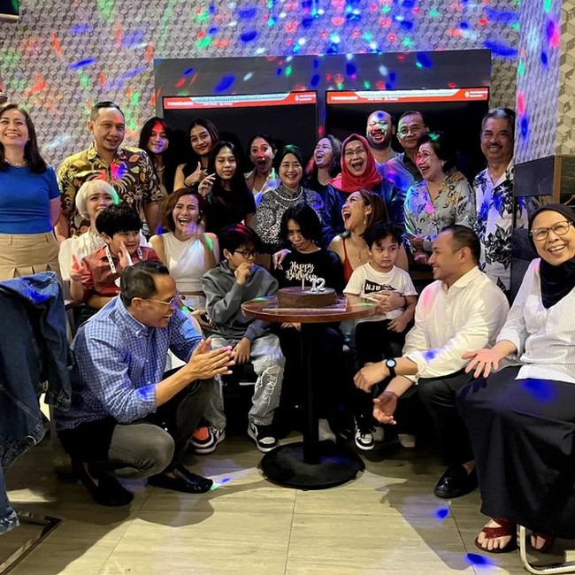 Tak hanya momen ulang tahun BCL saja, Tiko Aryawardhana bahkan ambil bagian di perayaan ulang tahun Noah Sinclair. (Foto: Instagram @bclsinclair)