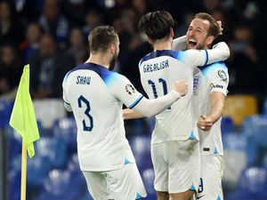 Inggris Buka Puasa di Italia Setelah 62 Tahun
